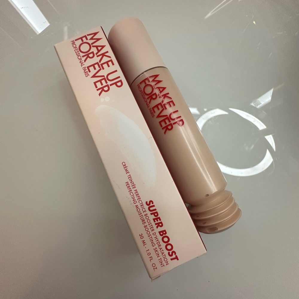 Makeup Forever Super Boost Skin Tint shade 01